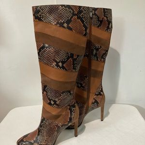 Vince Camuto Saraalan Boots